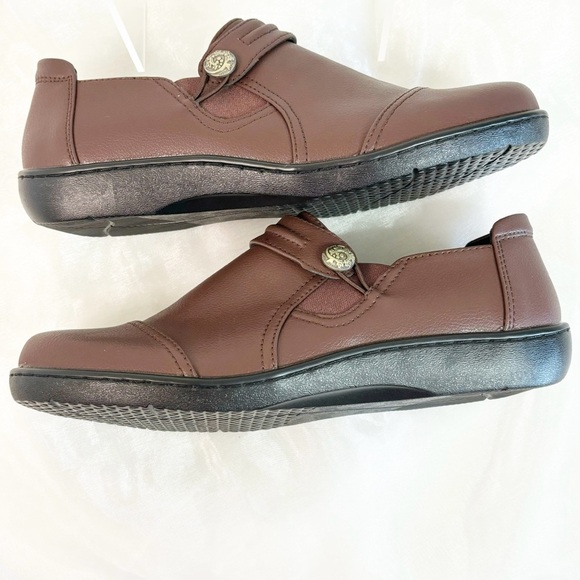 UZB Women's Slip-On Loafer Leather Non Slip Casual Dress Shoes 11 Brown - Picture 9 of 9